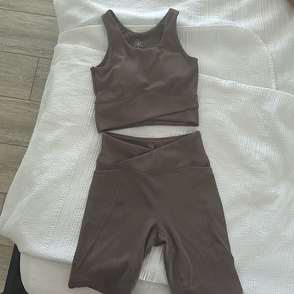 Mocha ribbed 3 piece workout set NWOT
